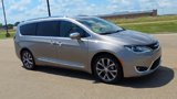 Used 2017 Chrysler Pacifica Limited w/ UConnect Theater Package image 2