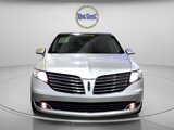 Used 2019 Lincoln MKT AWD image 2
