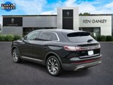Used 2023 Lincoln Nautilus Reserve w/ Luxury Package image 5