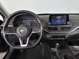 Used 2022 Nissan Altima 2.5 SR w/ Midnight Edition Package image 3