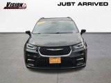 Used 2022 Chrysler Pacifica Touring-L image 2