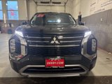 New 2025 Mitsubishi Outlander SE image 2