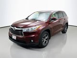 Used 2016 Toyota Highlander XLE image 3