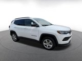 Used 2023 Jeep Compass Latitude image 2