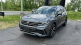 Used 2022 Volkswagen Tiguan SEL R-Line image 2