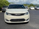 Used 2020 Chrysler Pacifica Limited w/ Tire & Wheel Group image 3