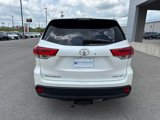 Used 2018 Toyota Highlander AWD V6 image 4