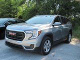 Used 2024 GMC Terrain SLE image 2