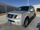 Used 2008 Nissan Pathfinder SE w/ Premium Pkg image 3