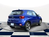 Certified 2022 Hyundai Venue Limited image 2