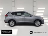 Used 2018 Nissan Rogue SV image 2