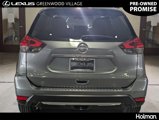 Used 2017 Nissan Rogue SV w/ SV Premium Package image 4