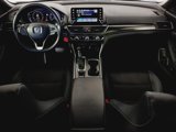 Used 2018 Honda Accord Sport image 3