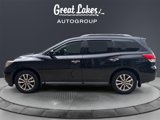 Used 2015 Nissan Pathfinder SV image 2