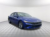 Used 2024 Hyundai Elantra SEL image 4