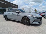 Used 2021 Hyundai Elantra SEL image 2