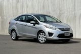 Used 2013 Ford Fiesta SE image 2