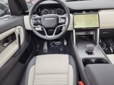 New 2024 Land Rover Discovery Sport Dynamic SE image 4