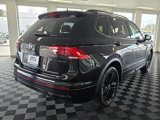 Used 2022 Volkswagen Tiguan SE R-Line image 4