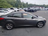 Used 2018 Ford Focus SE w/ SE Appearance Package image 2