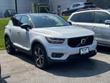 Used 2020 Volvo XC40 T5 R-Design image 3
