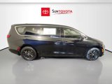 Used 2020 Chrysler Pacifica Touring w/ Advanced Safetytec Group image 2