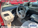 Used 2014 Toyota Sienna LE image 3