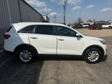 Used 2016 Kia Sorento LX image 4