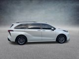 Used 2021 Toyota Sienna XLE image 3