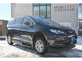Used 2022 Chrysler Voyager LX image 3