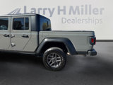 Used 2023 Jeep Gladiator Sport image 4