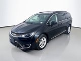 Used 2017 Chrysler Pacifica Touring-L w/ Tire & Wheel Group image 4