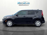 Used 2020 Kia Soul LX image 2