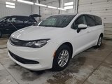 Used 2022 Chrysler Voyager LX image 4