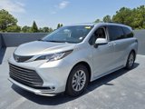 Used 2021 Toyota Sienna XLE image 2