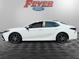 Used 2023 Toyota Camry SE image 2
