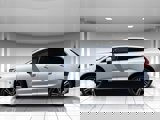 Used 2020 Volvo XC60 T5 Momentum image 2