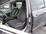 Used 2023 Chrysler Voyager LX image 3