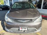 Used 2019 Chrysler Pacifica Touring Plus w/ Advanced Safetytec Group image 2