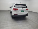 Used 2017 Kia Sorento LX image 6