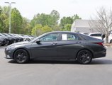 Used 2022 Hyundai Elantra SEL w/ Preferred Accessory Package image 5