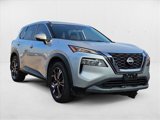Used 2022 Nissan Rogue SV image 3