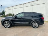 Used 2020 Ford Explorer XLT w/ Equipment Group 202A image 4