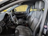 Certified 2018 Porsche Macan image 5