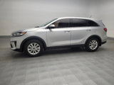 Used 2019 Kia Sorento LX image 2