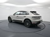 Certified 2024 Porsche Macan image 3