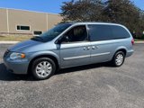 Used 2005 Chrysler Town & Country Touring w/ Leather Interior Group image 3