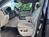 Used 2018 Volkswagen Atlas SE image 3