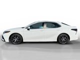 Used 2021 Toyota Camry SE image 2