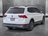 Used 2019 Volkswagen Tiguan SE w/ Panoramic Sunroof Package image 5